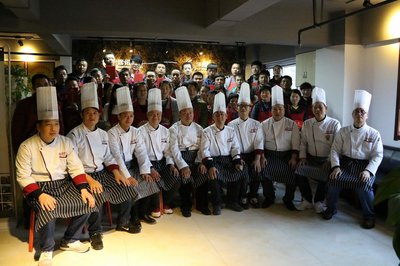 西安嘉诺餐饮管理 解析西安餐饮管理行业的领航者